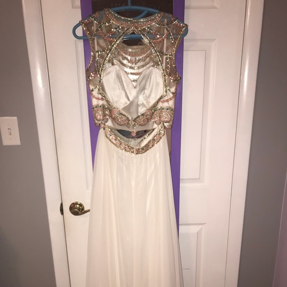 Shail K. Prom Dress - Picture 7 of 8